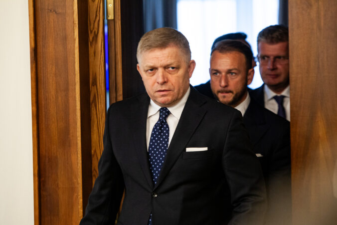 Prieskum ukázal zaujímavé posuny. Smer si polepšil najviac, Hlas padá a Demokrati sú pred KDH