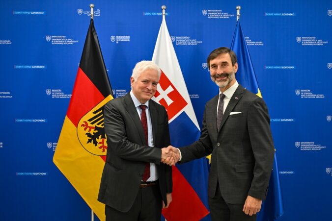 Minister zahraničia Blanár rokoval o ďalšej spolupráci Slovenska a Nemecka s veľvyslancom Kurzom