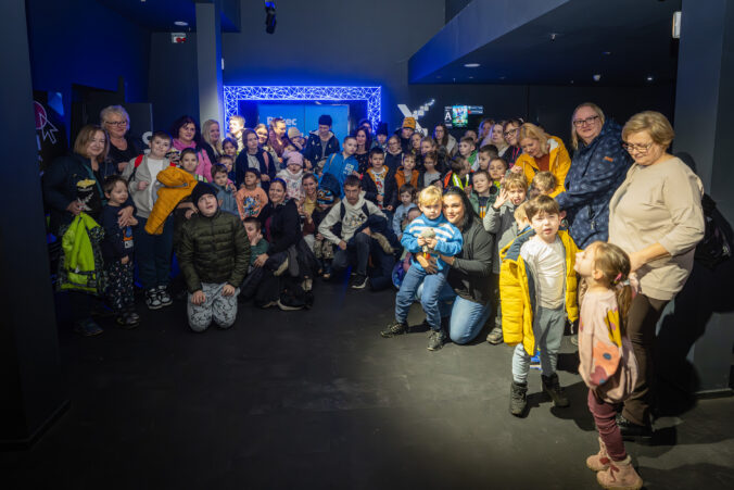 Okolité zvuky nás vtiahli do džungle, povedali nevidiace a slabozraké deti po návšteve kina – VIDEO, FOTO