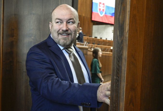 Jedáleň v Košiciach pripravila vyše 1 600 porcií vianočného menu pre seniorov, pomáhal aj Huliak