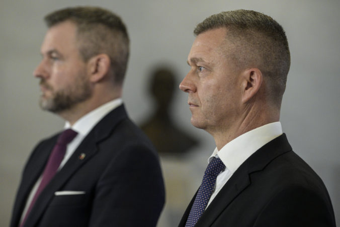 Poradca prezidenta pre národnostné menšiny Forró odstúpil, nesúhlasí s podpisom novely trestného zákona