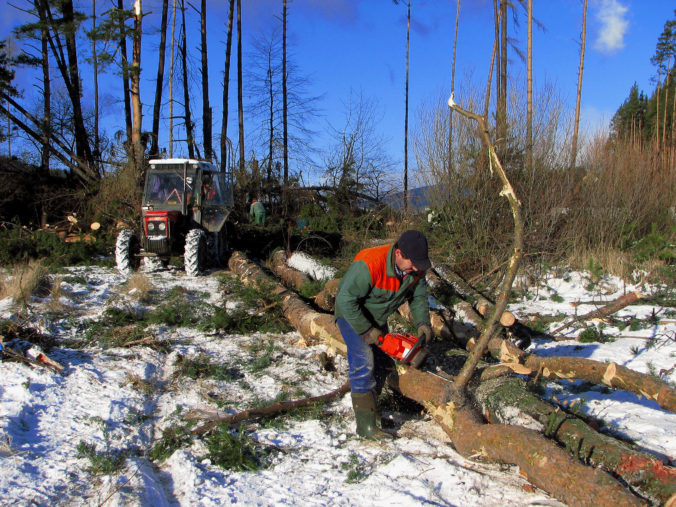 Meteorológovia aj horskí záchranári varujú pred silným vetrom na horách, platí výstraha tretieho stupňa