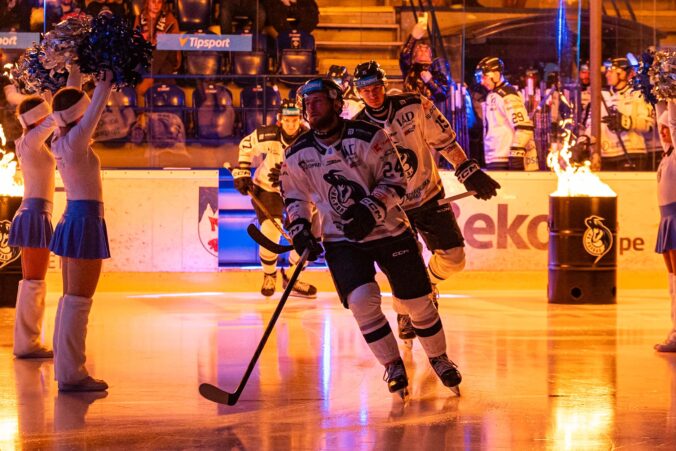 HK Poprad spojil Vianoce s pomocou: Kamzíci rozdávali radosť tam, kde je najviac potrebná