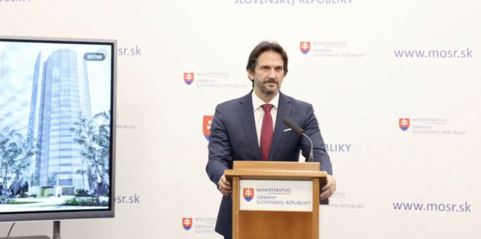 Ministerstvo obrany chce stavať aj cesty. Kaliňák hovorí o R2 smerom na Košice aj o nových projektoch – VIDEO