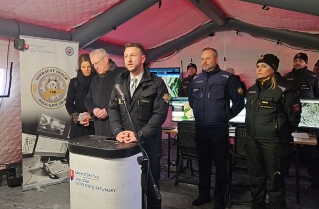 Akciu zameranú na nelegálnu migráciu si pozrel aj bavorský minister vnútra, Šutaj Eštok hovorí o jasnom signáli partnerom – VIDEO