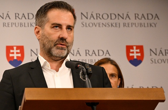 Rezort pod vedením Šimkovičovej nemá ambíciu a potrebuje reštart, liberáli kritizujú pôsobenie ministerky kultúry – VIDEO