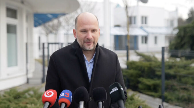 Grendel varuje pred zásahom do nezávislých úradov, hovorí o politických nomináciách a pripomína neriešený záchrankový tender – VIDEO