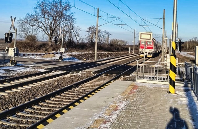 Tragédia na železničnej zastávke Jatov. Žena po zrážke s vlakom utrpela zranenia nezlučiteľné so životom
