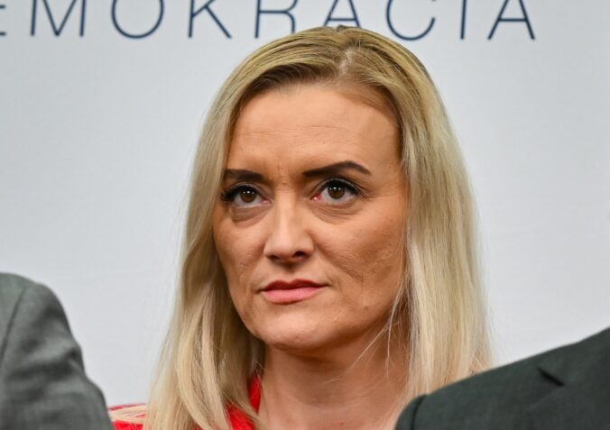 Europoslankyňa Laššáková pripúšťa povolebnú spoluprácu Smeru a Republiky. O všetkom rozhodnú voliči, tvrdí