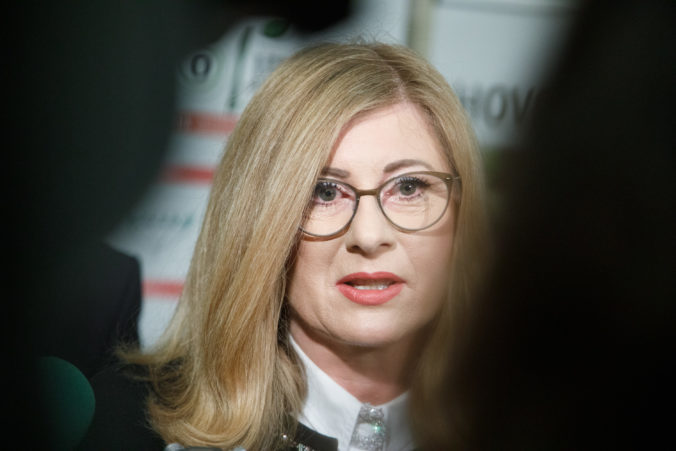 Polícia obvinila exministerku pôdohospodárstva a členku predsedníctva SNS Matečnú