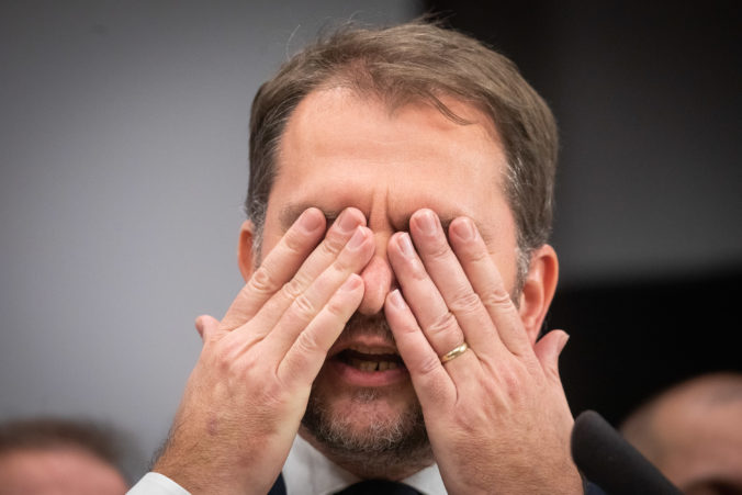 Progresívcov od Smeru delia necelé tri percentá, na matovičovcov sa tentoraz tesne dotiahli liberáli