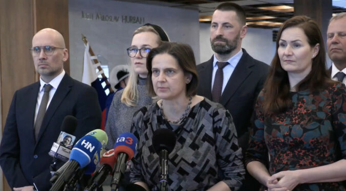 SaS podáva podnet na Ústavný súd, vláda sa podľa Kolíkovej systematicky vyhýba zodpovednosti v parlamente – VIDEO