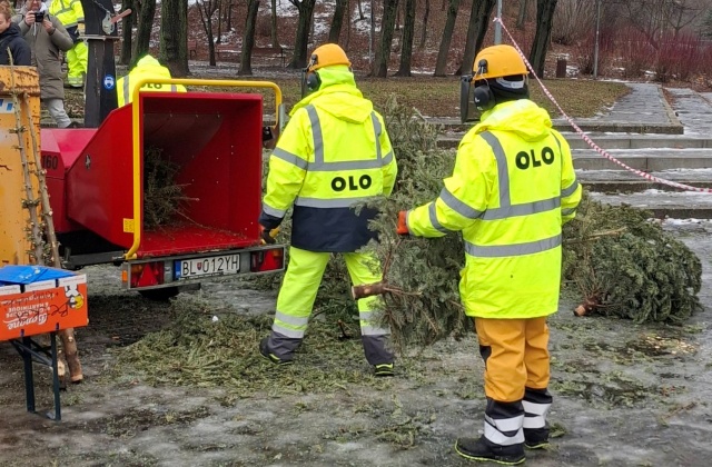 Novoročné mulčovačky v Bratislave prekonali minulý rok, v Petržalke sa rozdalo rekordné množstvo mulču – FOTO