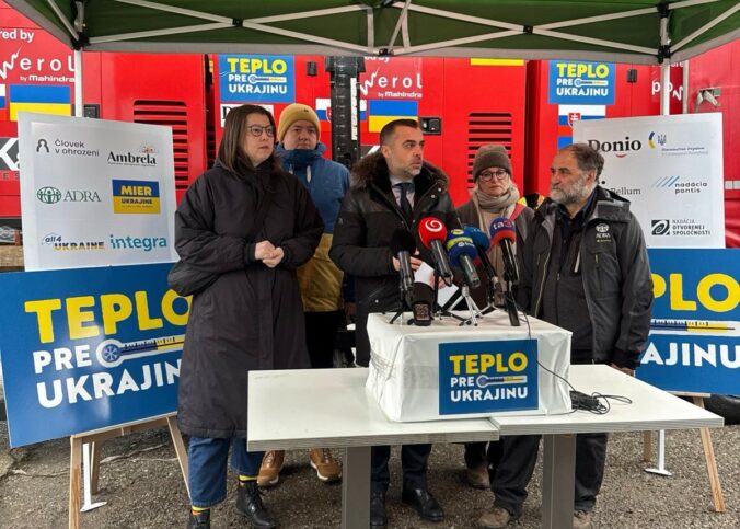 Prvý kamión s generátormi vyrazí z Trenčína, Slováci pre Ukrajinu vyzbierali vyše 700-tisíc eur – VIDEO, FOTO