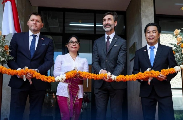 Blanár otvoril nový honorárny konzulát SR na Bali, na indonézsky ostrov prichádza čoraz viac slovenských turistov – FOTO