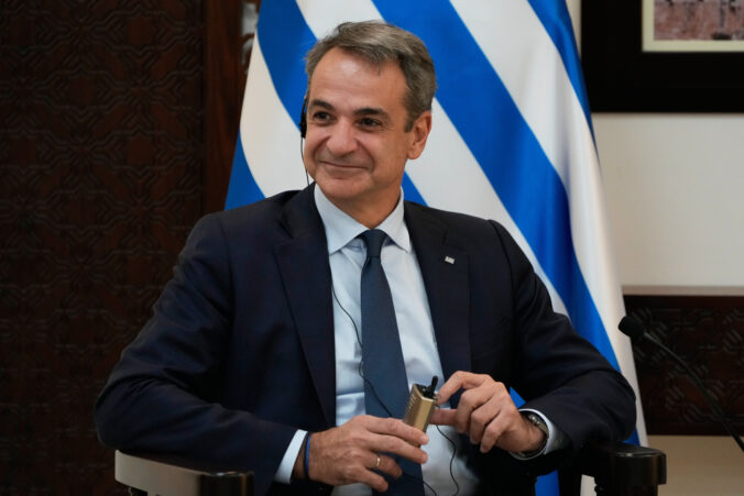 Grécky premiér Kyriakos Mitsotakis vyzval na zrušenie kontroverznej ministerskej imunity