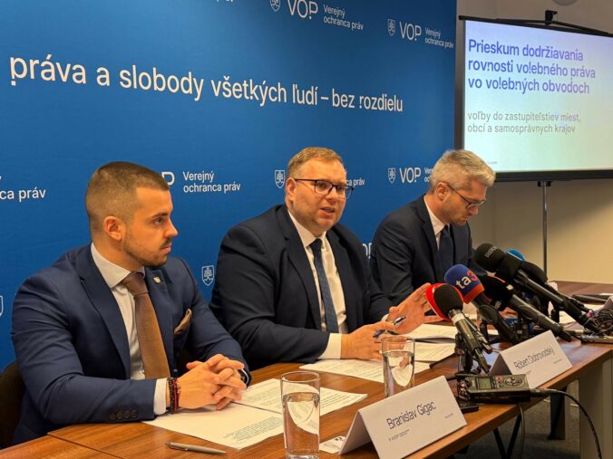 Mnohé samosprávy určili volebné obvody protiústavne, upozorňuje Dobrovodský – VIDEO, FOTO