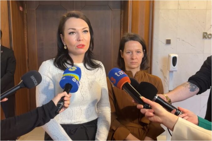 Progresívci podali trestné oznámenie v súvislosti s prepojeniami Epsteina na Slovensko, Demokrati žiadajú zvolanie Bezpečnostnej rady – VIDEO