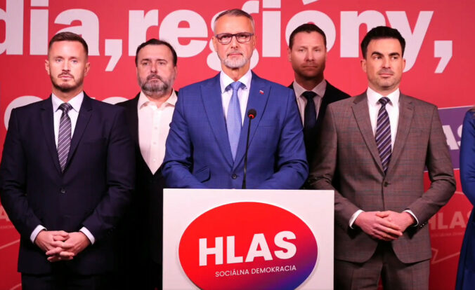 Raši odmieta, že by Hlas mohol splynúť so Smerom. Zmena predsedu strany mu ani nenapadla