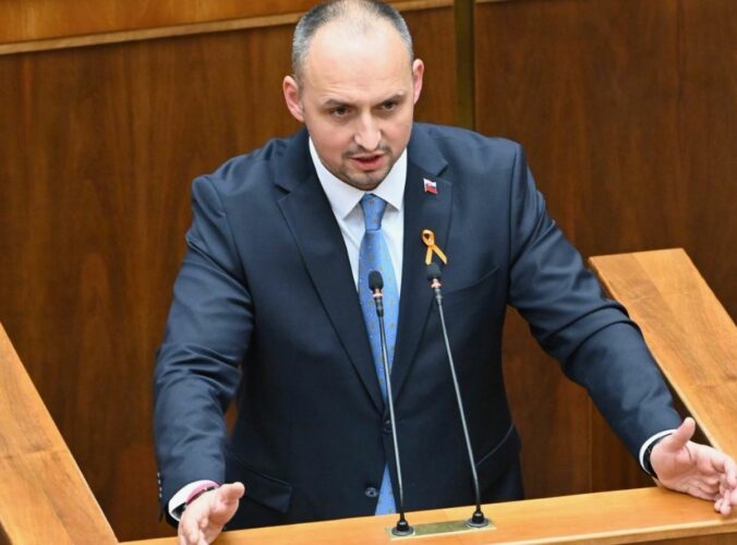 František Majerský: Štát pri e-cigaretách uprednostňuje peniaze pred zdravím detí – ROZHOVOR