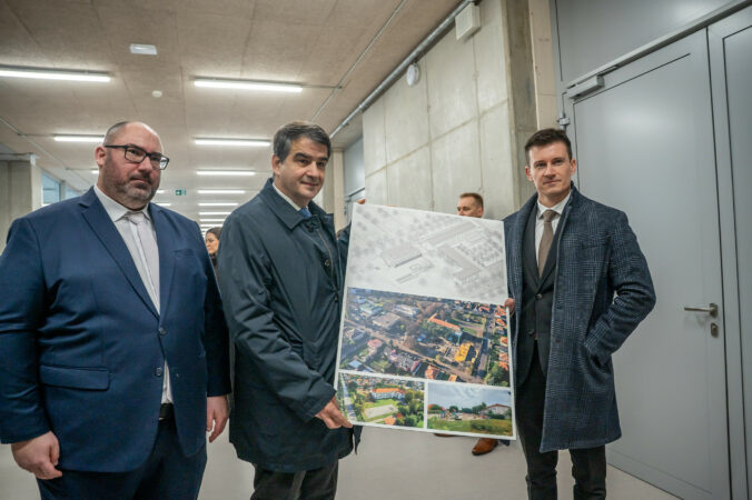 Výkonný podpredseda Európskej komisie navštívil Bratislavský kraj, ocenil rozvojové projekty a ich koncepciu – VIDEO, FOTO