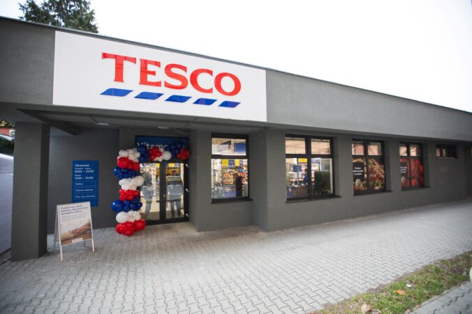 Tesco rozširuje sieť predajní a otvára nový supermarket v bratislavskej Petržalke. Podporí aj miestnu komunitu