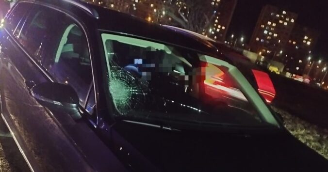 Zrážka osobného auta s chodkyňou má fatálne následky, polícia skúma okolnosti tragickej nehody v Poprade – FOTO