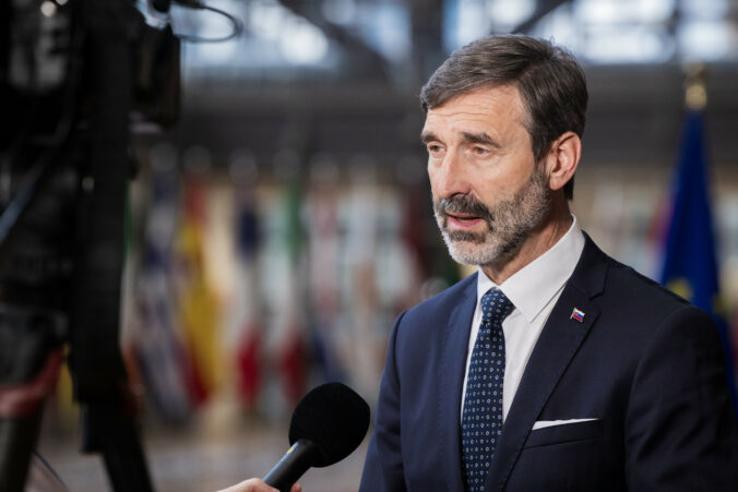 Konflikt na Ukrajine nemá vojenské riešenie, vyhlásil minister zahraničia Blanár