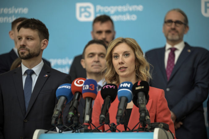 Slovenská vláda odsudzuje útoky na Blízkom východe, ale zároveň povoľuje prelet amerických bojových lietadiel do Iránu, tvrdí Yar