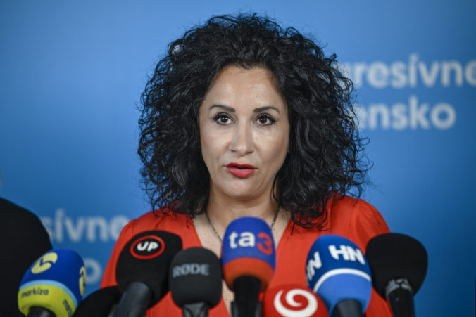 Progresívci žiadajú mimoriadne zasadnutie výboru pre kultúru a médiá, Jaurová kritizuje drastické škrty vo financovaní – VIDEO