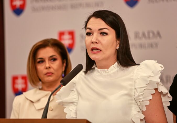 Kosová žiada ospravedlnenie od Jurík, minister spravodlivosti a sudcovia bránia predsedníčku Súdnej rady