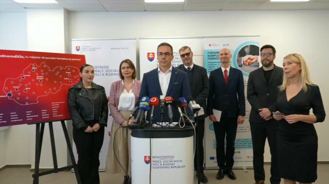 Program ministra Tomáša pre osamelých rodičov predbehol očakávania, prihlásilo sa už takmer 4 000 záujemcov – VIDEO