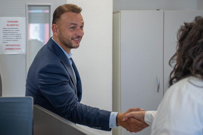 Šutaj Eštok tvrdí, že vláda má podporu, Hlas je pripravený garantovať hlasy pri hlasovaní o dôvere