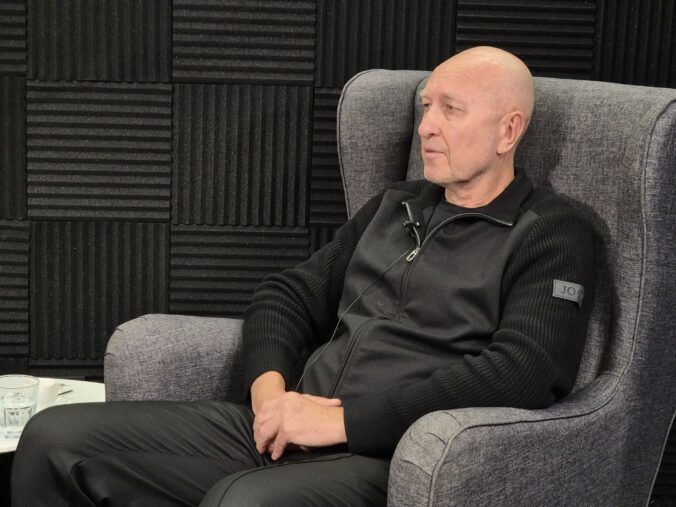 Bez zásadných zmien môžu mať verejné financie vážne problémy, tvrdí Kollár – VIDEO