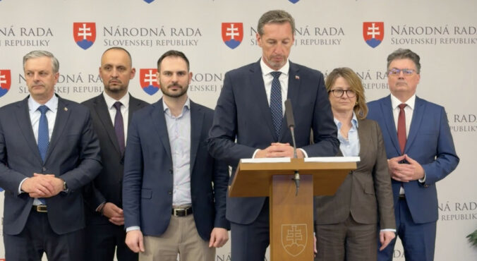 KDH v otvorenom liste Pellegrinimu kritizuje stav parlamentu. Ak sa situácia nezmení, chce odvolať Rašiho – VIDEO