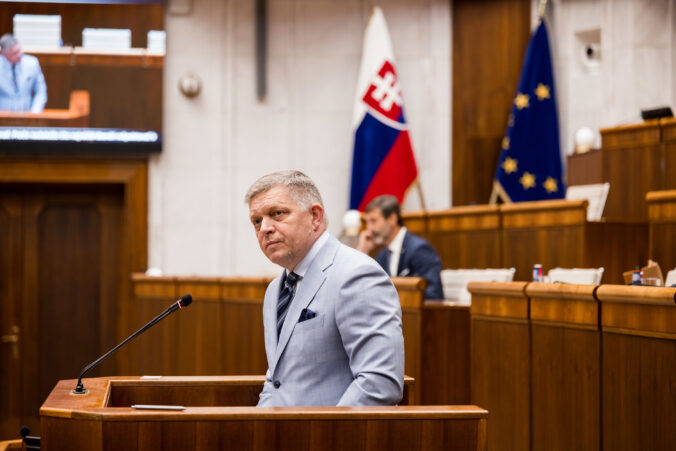 Úrad na ochranu oznamovateľov bude naďalej fungovať, parlament schválil zrušenie zákona