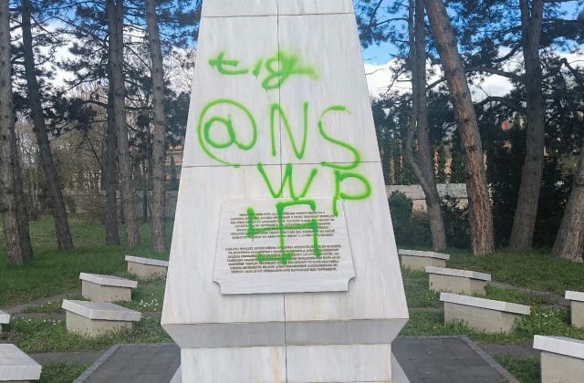 Štát pritvrdzuje voči vandalizmu, poškodzovanie pietnych miest bude samostatný trestný čin