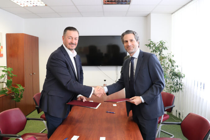 Finančná správa posilňuje boj proti nelegálnemu tabaku, podpísala memorandum so spoločnosťou JTI