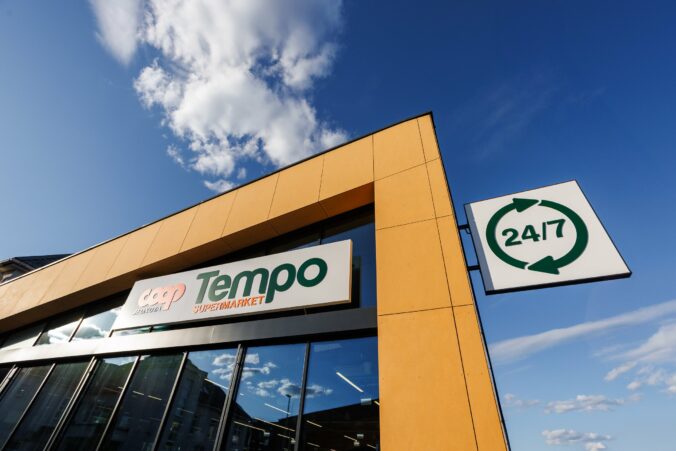 Pohodlné nakupovanie počas celej Veľkej noci prinášajú automatizované predajne COOP Jednota po celom Slovensku