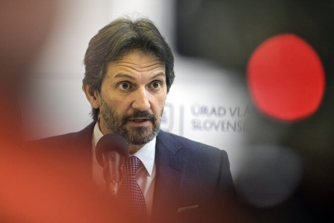 V pláne sú tanky aj ďalšie F-16, Kaliňákovo ministerstvo pripravuje ďalšie veľké nákupy