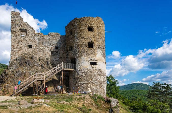 Obnova slovenských hradov pokračuje, v tomto roku sa jej dočká 34 pamiatok – VIDEO
