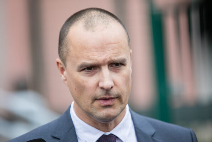 V procese s Ficovým poradcom Lindtnerom vypovedal sudca Sklenka, potvrdil základnú verziu svojich výpovedí