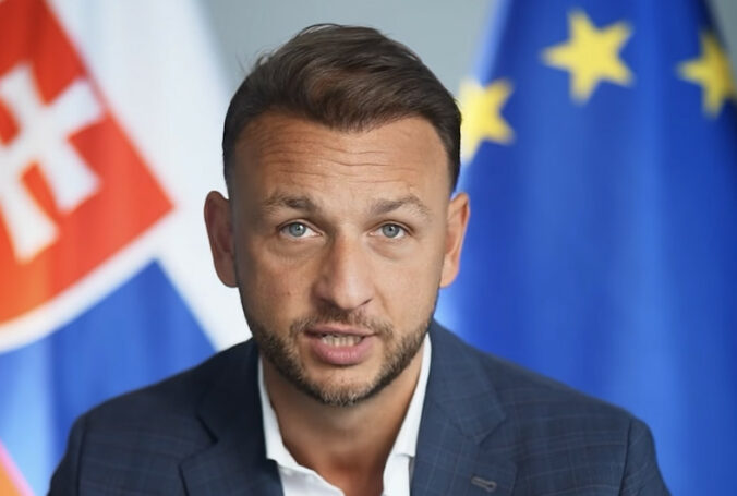 Návrh zákona o lobingu predložili do pripomienkového konania, podľa Šutaja Eštoka vychádza z európskych štandardov