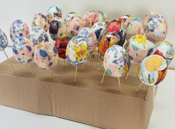 Výstavy kraslíc na Zemplíne končia už o pár dní, návštevníci uvidia stovky diel aj unikátne techniky – FOTO