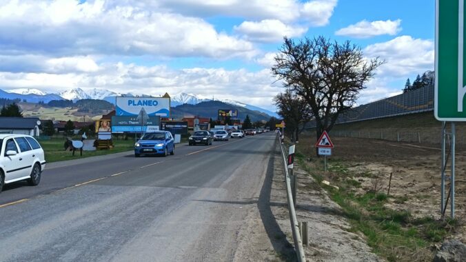 Doprava sa na D1 spomalila, pri Ivachnovej čakali niektorí vodiči takmer hodinu – FOTO