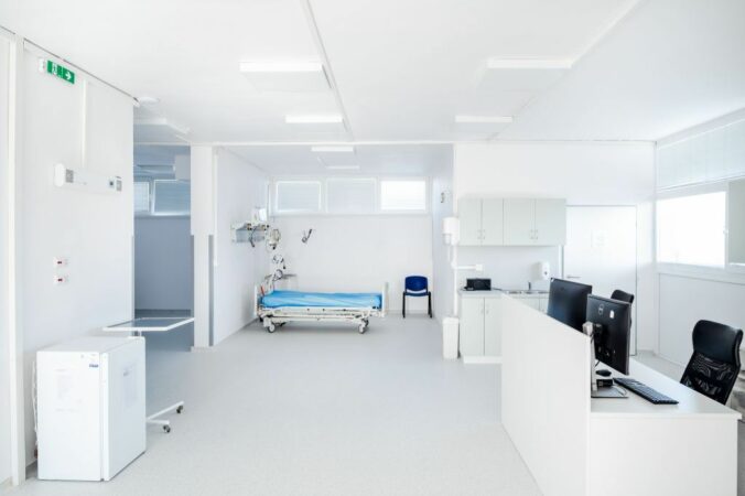 Galantská nemocnica otvorila zrekonštruovanú časť neurologického oddelenia. Nové priestory zlepšujú starostlivosť aj komfort pacientov