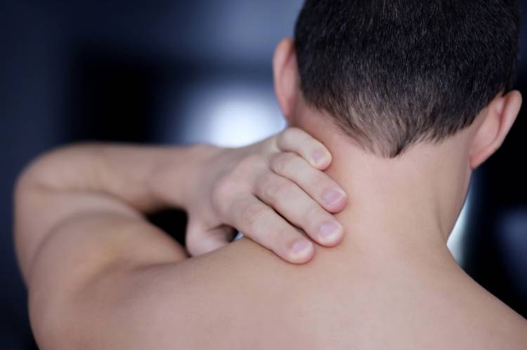 Čo robiť so stuhnutou krčnou chrbticou, keď sedíte celý deň v kancelárii