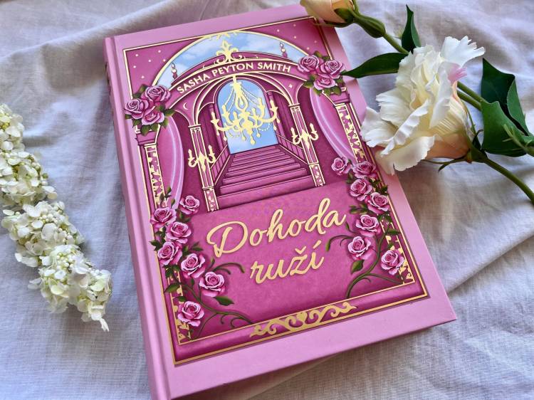 Dohoda ruží je romantasy plná mágie, intríg a nebezpečných sľubov