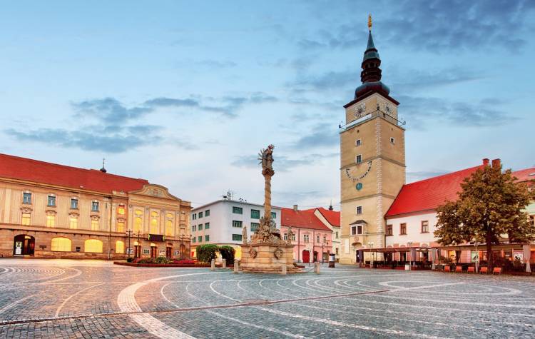 Nitra, Trnava a Bratislava – turistika, výlety, história a zaujímavosti západného Slovenska