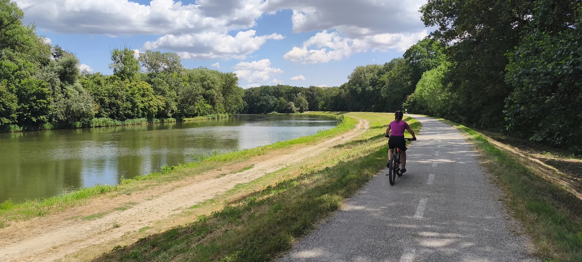 Baťov kanál na bicykli